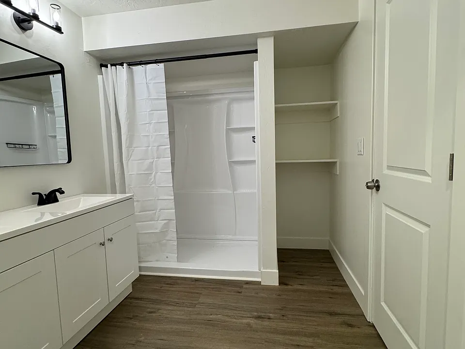 240 W Center St #BASEMENT