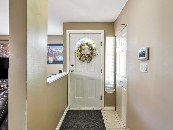 5th image of 10077 156th St #183