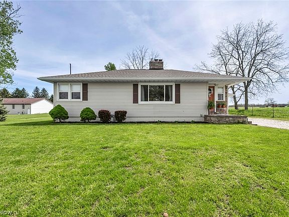 5th image of 4455 Melrose Dr