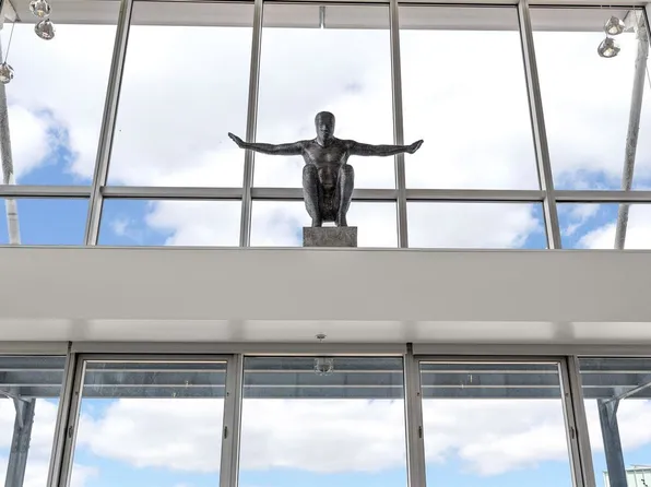 221 E College St APT 1206, Iowa City, IA 52240