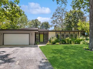 1894 York Ln, Highland Park, IL