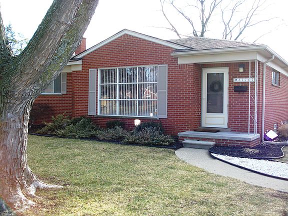 Sidewalk to Front Door