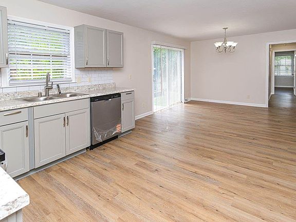 3rd image of 3959 Tanglebush Ln NW #3