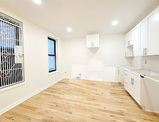 1st image of 188 Norfolk St #6R