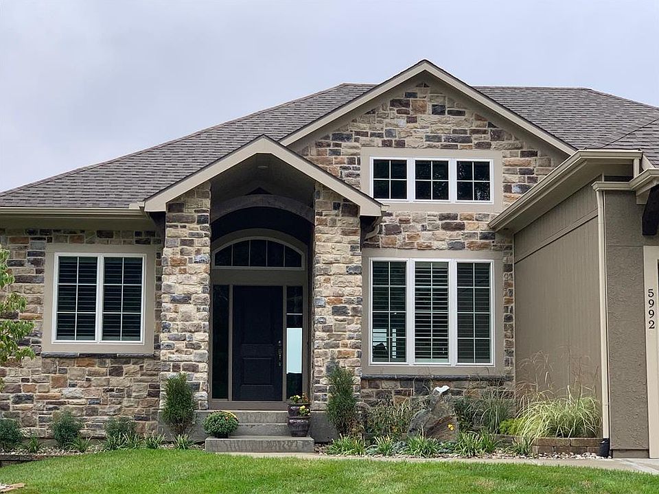 2nd image of 6960 NW Scenic Dr