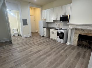 2041 Spruce St #2R, Philadelphia, PA 19103