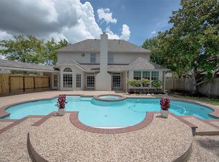 1902 Cloud Croft Dr, Friendswood, TX 77546