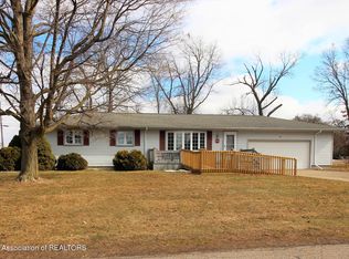 807 Raeburn Rd, Eaton Rapids, MI 48827
