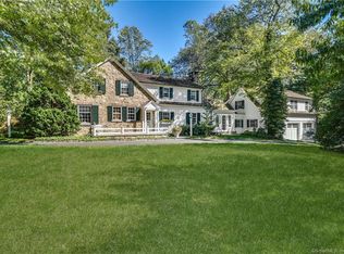 2 Mystic Ln, Darien, CT 06820