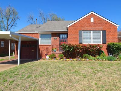 239 S Waverly Dr E, Tulsa, OK, 74104