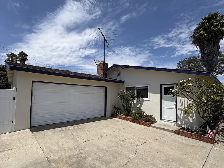 16681 Lucia Ln — Photo 2
