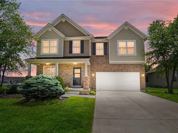 2604 Sunset Maple Dr, Tipp City, OH 45371
