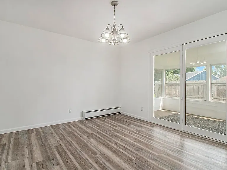 3708 Greenmont Dr — Photo 10