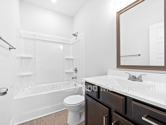 3rd image of 750 Tracy Ln #G-105