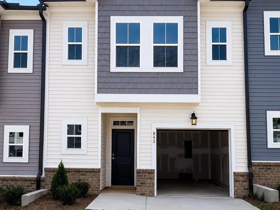 843 Oak Center Dr
