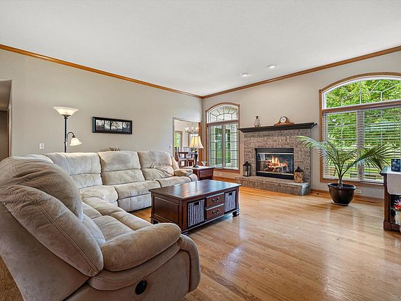 3rd image of 1855 River Lakes ROAD SOUTH South