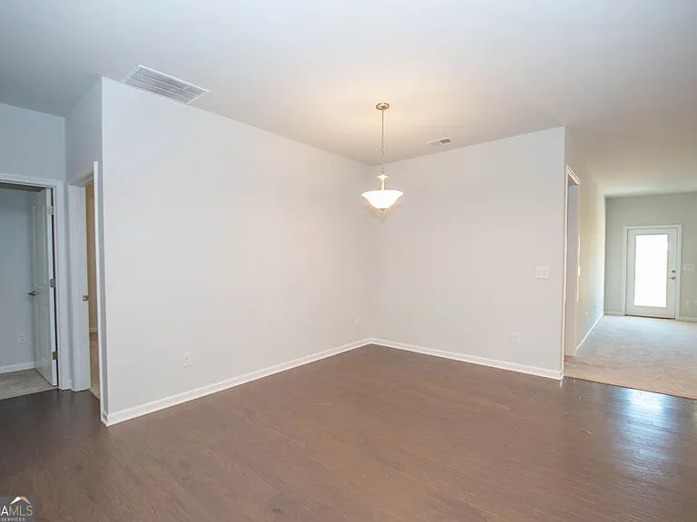 147 Soundview Trce — Photo 12