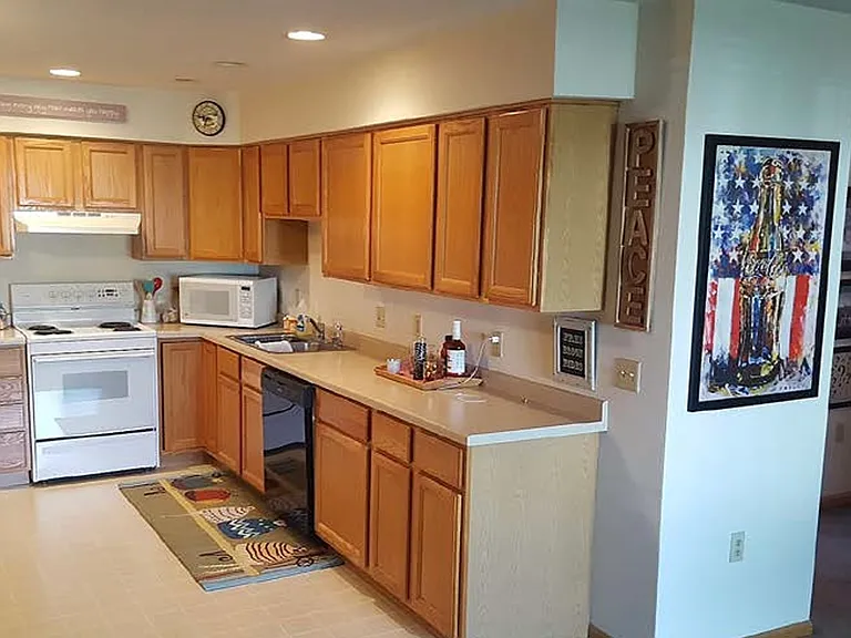 600 W Blackhawk Dr #AD — Photo 6