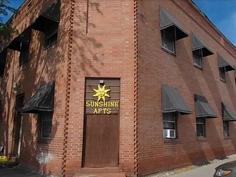 Sunshine Apartments Exterior_10032023