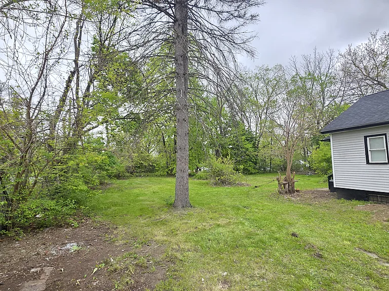 8408 Mettetal St — Photo 6