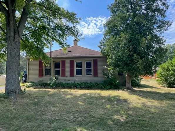 3218 N 16940e Rd, Momence, IL 60954