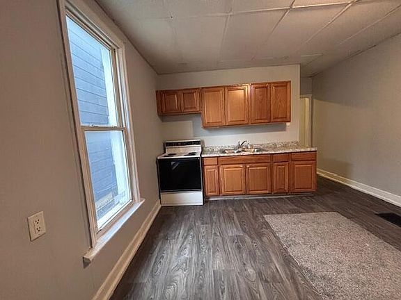 5th image of 1718 S 6th St