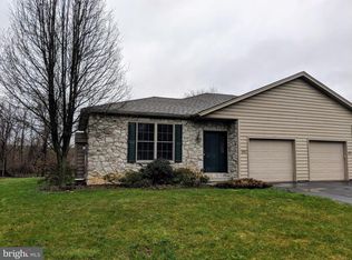 1061 Oberlin Rd, Middletown, PA 17057