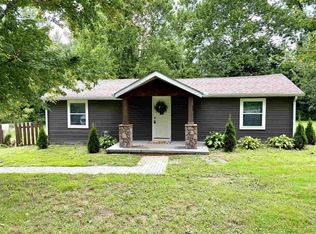 3182 W Country Club Rd, Connersville, IN 47331