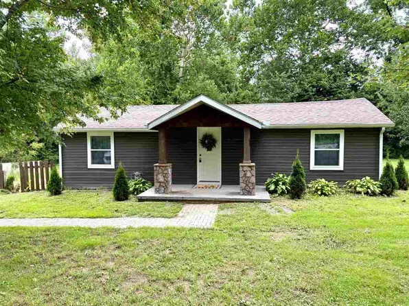 3182 W Country Club Rd, Connersville, IN 47331