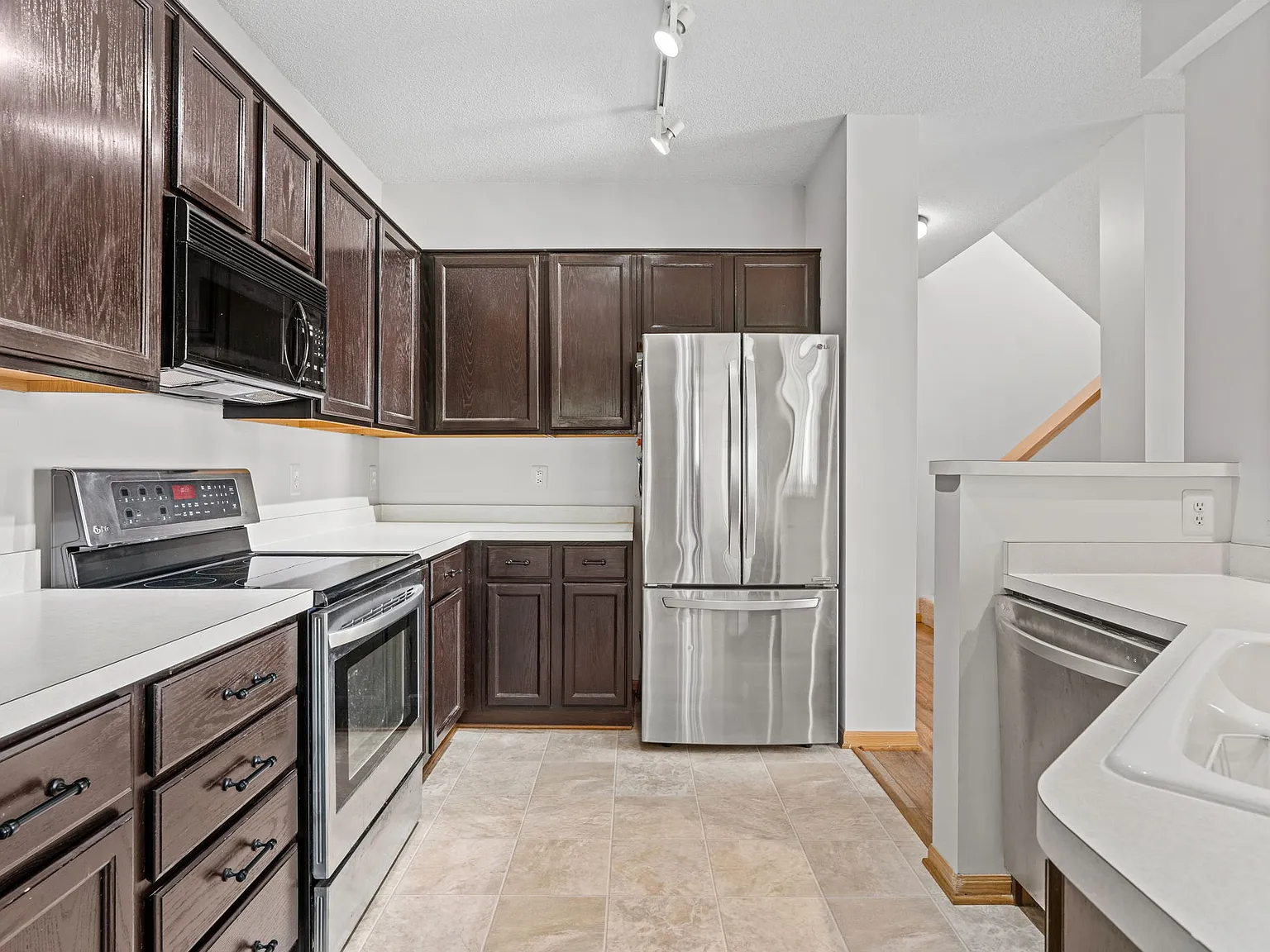 2 bed, 1503 sqft, $2,000 — Photo 4