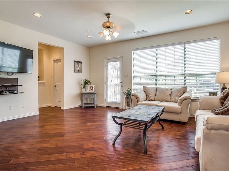 1531 Biltmore Ln — Photo 12