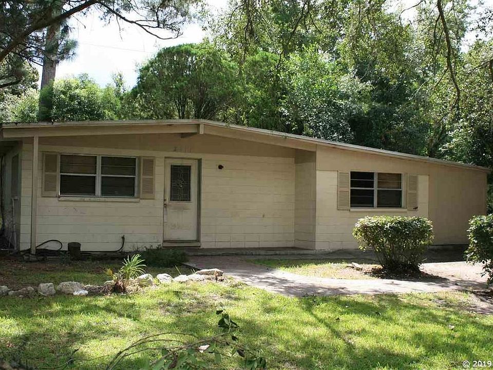 1st image of 2917 NE 11th Dr