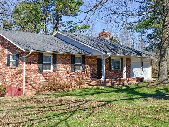3rd image of 9695 Palomino Dr
