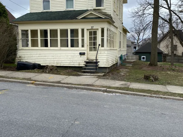 37 2nd St #1, Amsterdam, NY 12010
