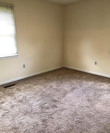 5th image of 20805 Brickhouse Dr