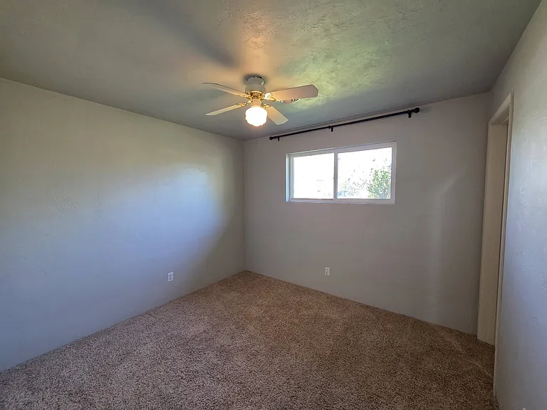 1601 S Yelm St — Photo 17