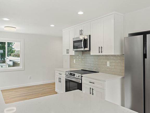 2nd image of 326 NE 125th St #1