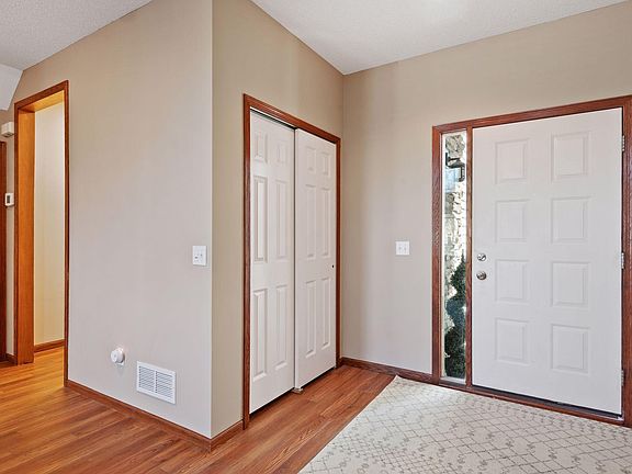 2nd image of 15549 Lilac Dr