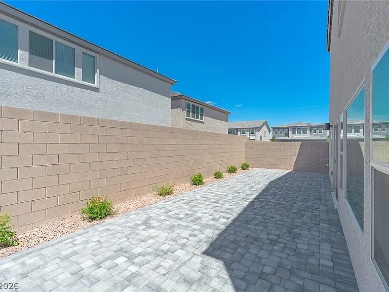 5741 Tioga Way — Photo 27