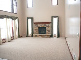 8364 Burlington Dr, North Ridgeville, OH