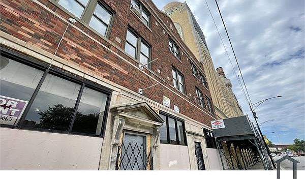1st image of 7910 S East End Ave #3