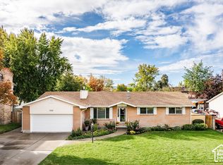 1556 E Petunia Way S, Sandy, UT 84092