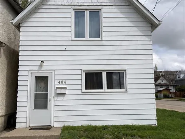 404 Fairford STREET W, Moose Jaw, SK S6H 1W2