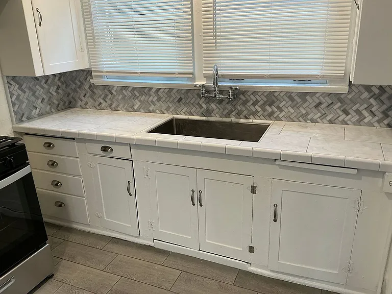 233 E La Veta 492 S — Photo 11