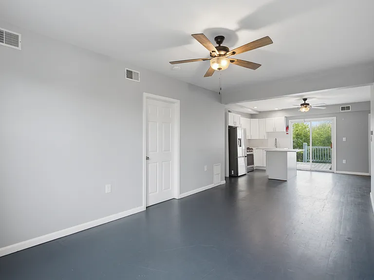 71 E 22nd St #2 — Photo 11