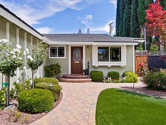 3rd image of 162 Venado Way