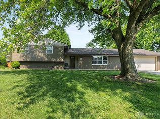 6814 Rushleigh Rd, Englewood, OH 45322