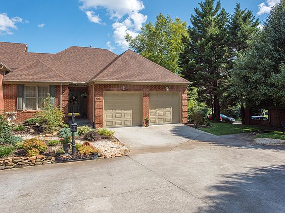 3rd image of 108 Park Meade Dr