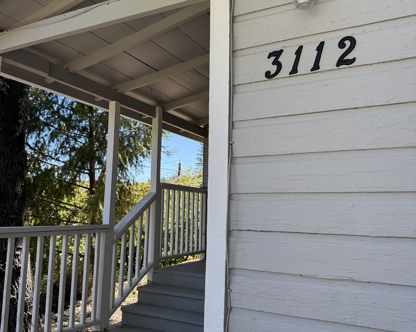 2 bed, 1000 sqft, $1,900 — Photo 2