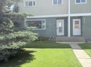 9517 N 89th Ave, Peace River, AB T8S1G7